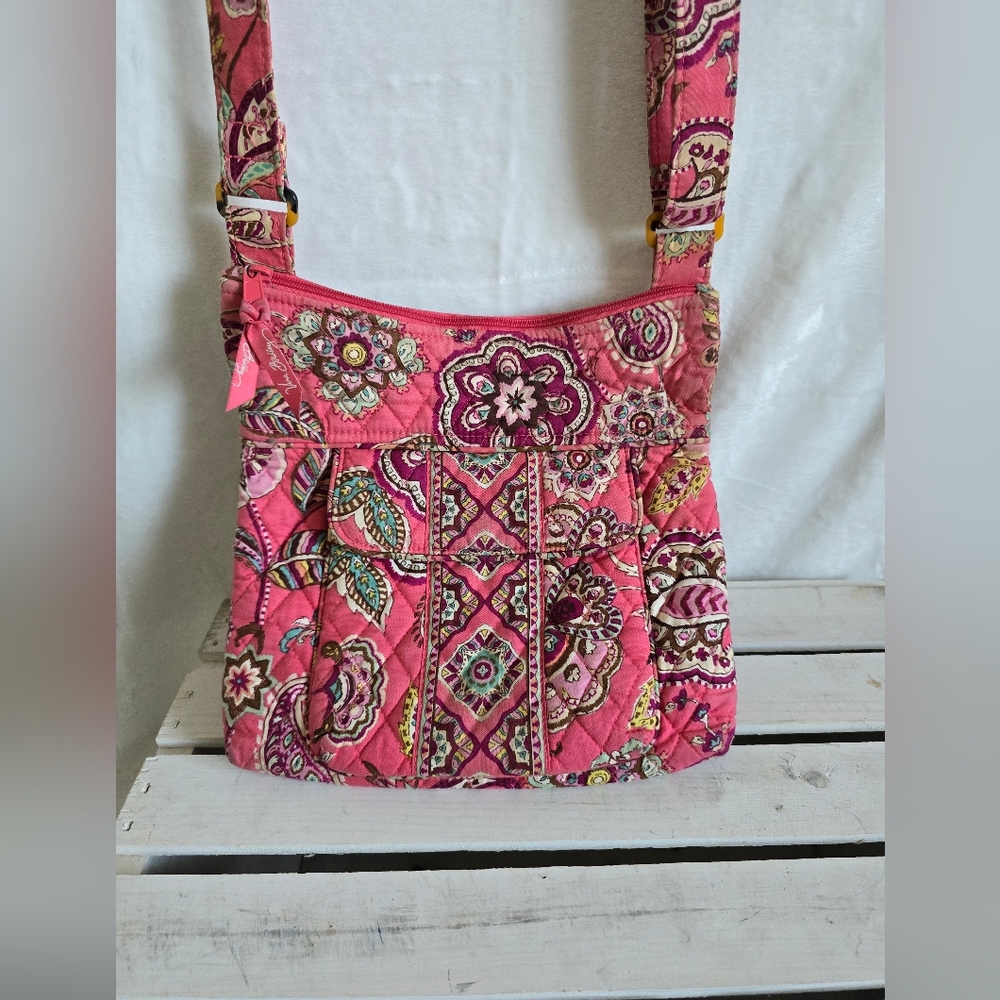 VERA BRADLEY HIPSTER (CALL ME CORAL) (RARE & RETIRED) Purse